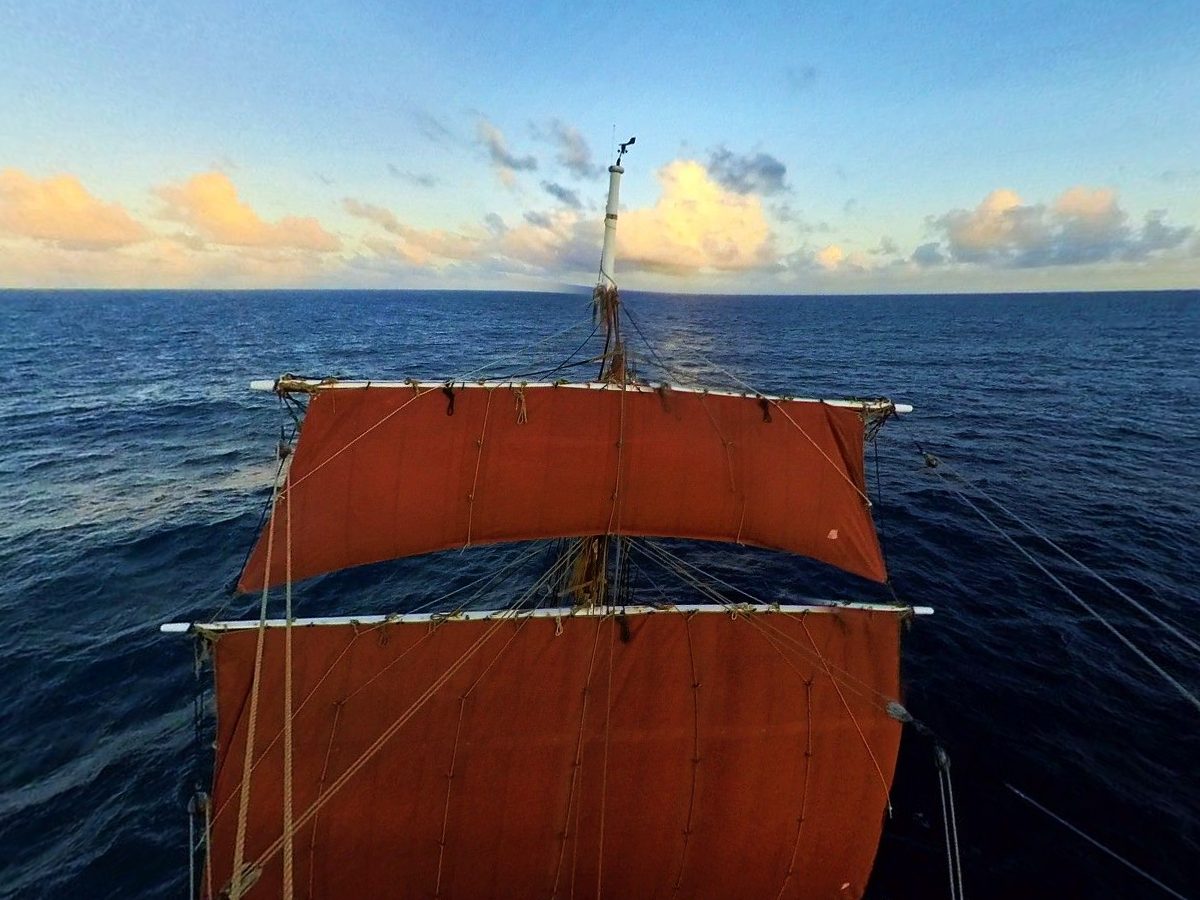 Aloft mid-Atlantic: Eye of the Wind, December 2025