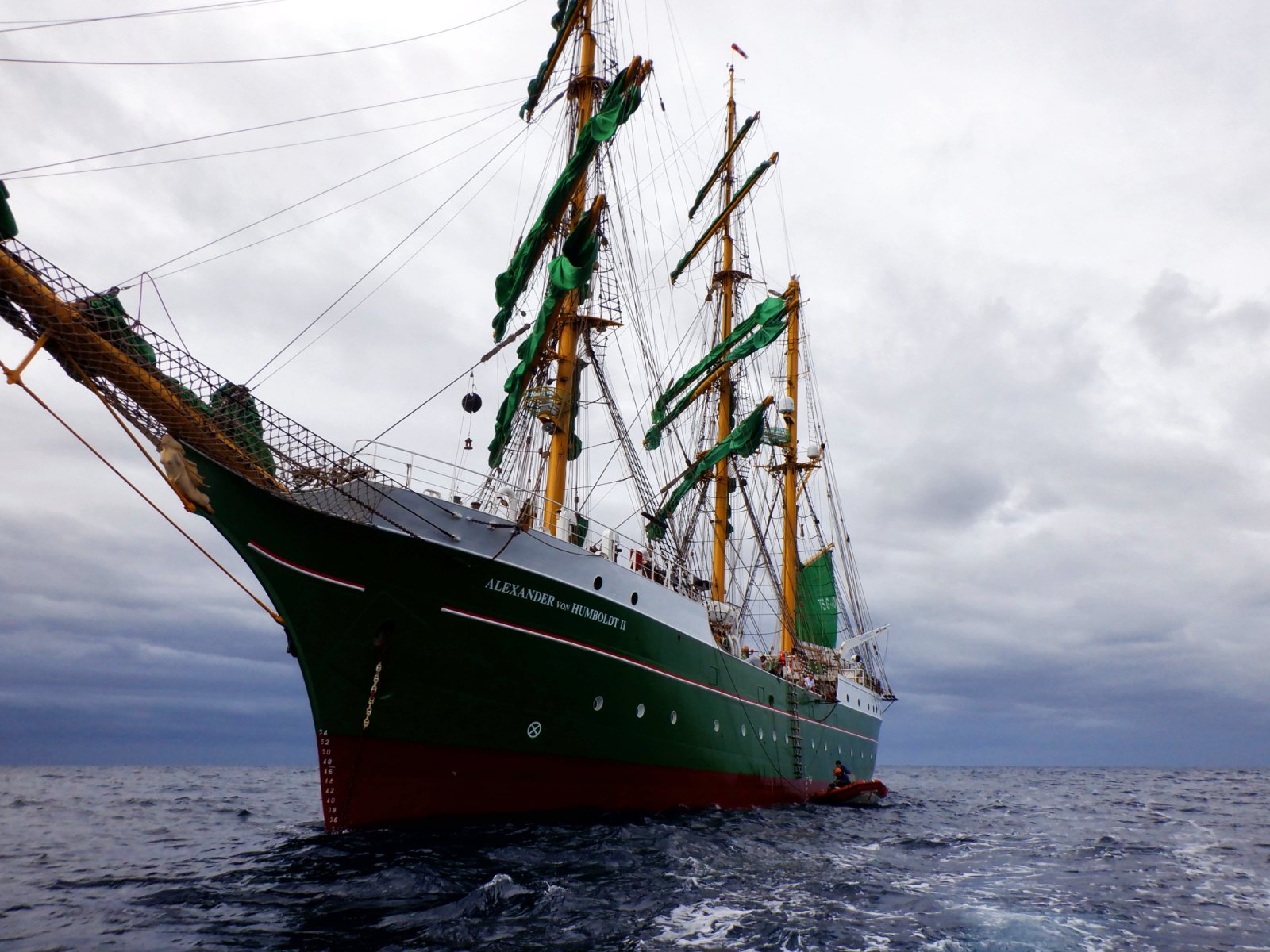 Alexander von Humboldt II: From the tender, mid-Atlantic